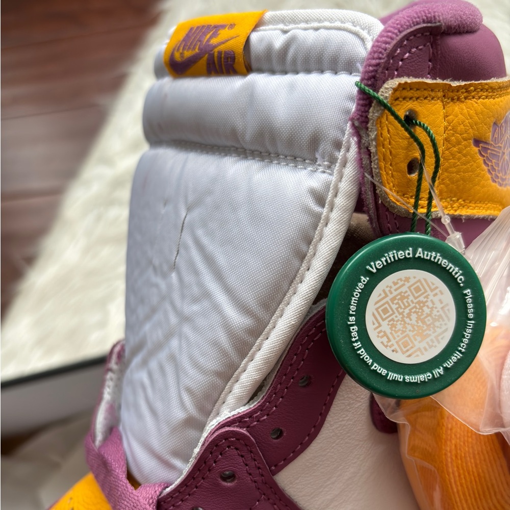 Jordan 1 Retro High OG Brotherhood - Picture 10 of 11